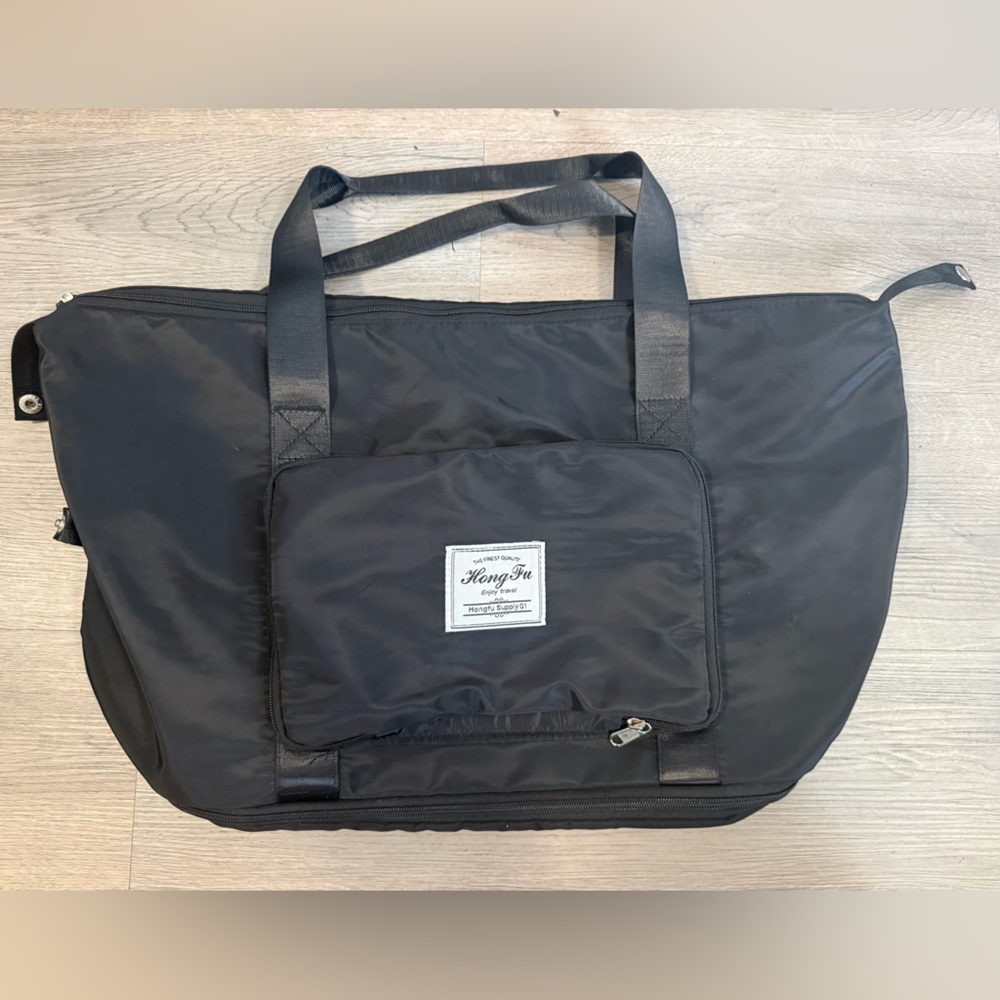 Hong Fu Black Expandable Travel Bag